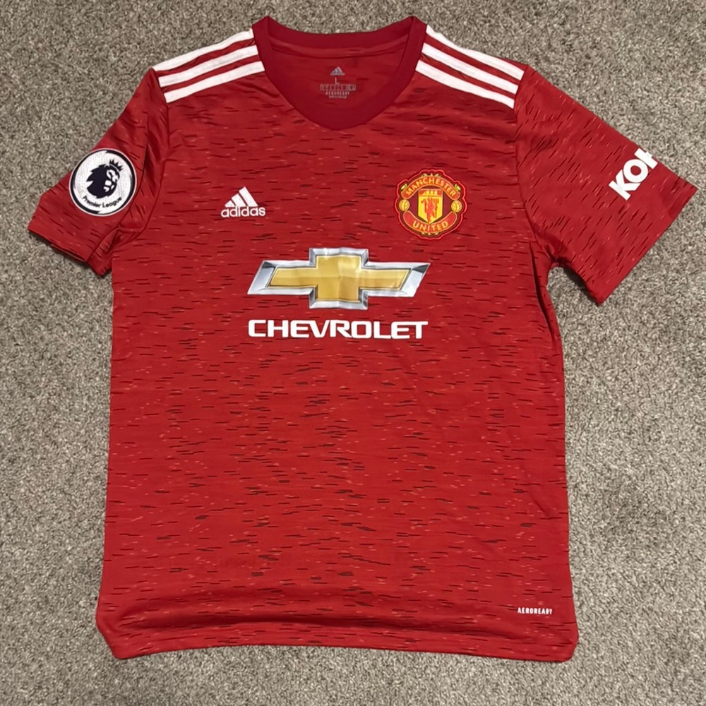 BNWOT Adidas Manchester United Jersey (Cavani, Size L)